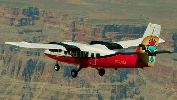 Antelope Canyon Expedition - Twin Otter airplane