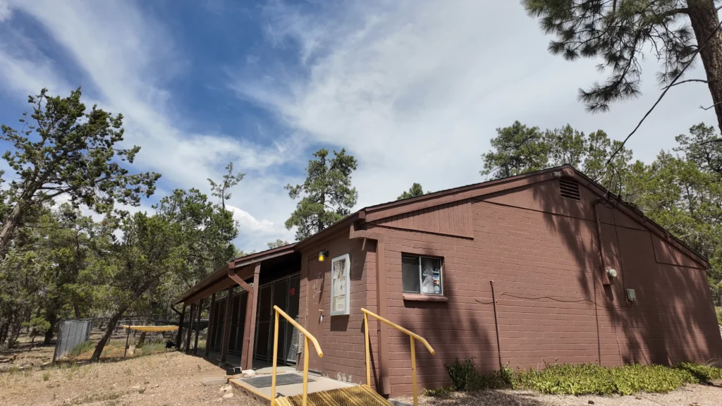 Grand Canyon Kennel#3