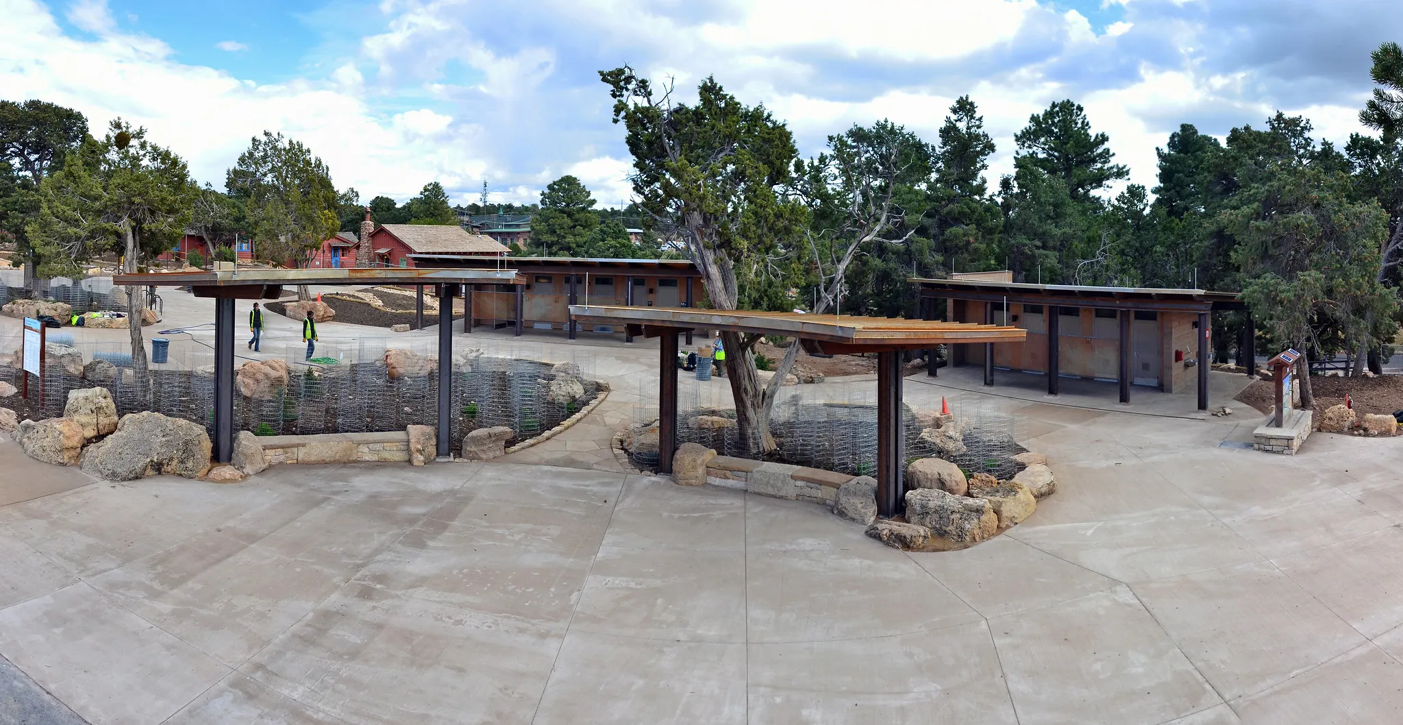 Public Restroom (near Bright Angel Trailhead)