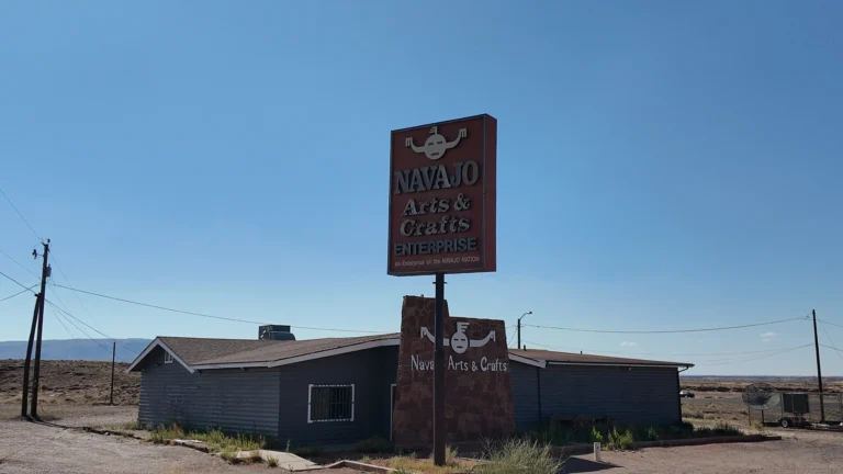Navajo Arts and Crafts Enterprise (Cameron)