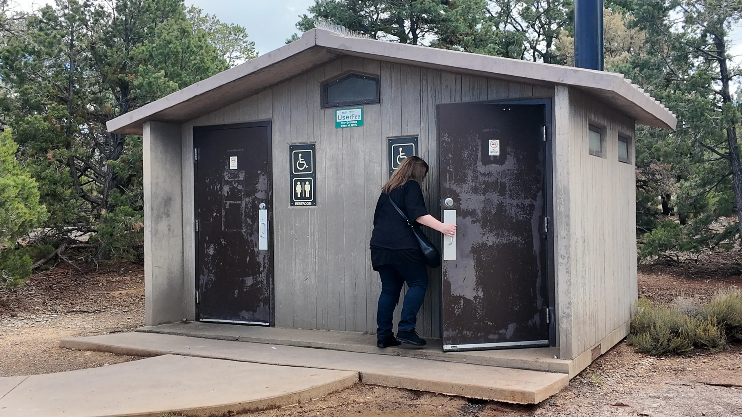 Public Restroom (near Hopi Point)