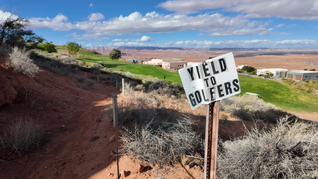 Lake Powell Golf Course Overlook Trailhead#2