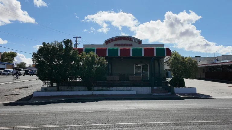 Strombolli’s Italian Restaurant & Pizzeria